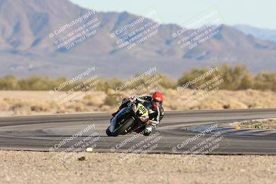 media/Dec-07-2025-CVMA (Sun) [[3e7d2de5dc]]/Race 17-Amateur Formula Middleweight/